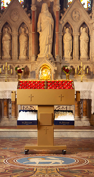 Lampadário 56 velas dourado